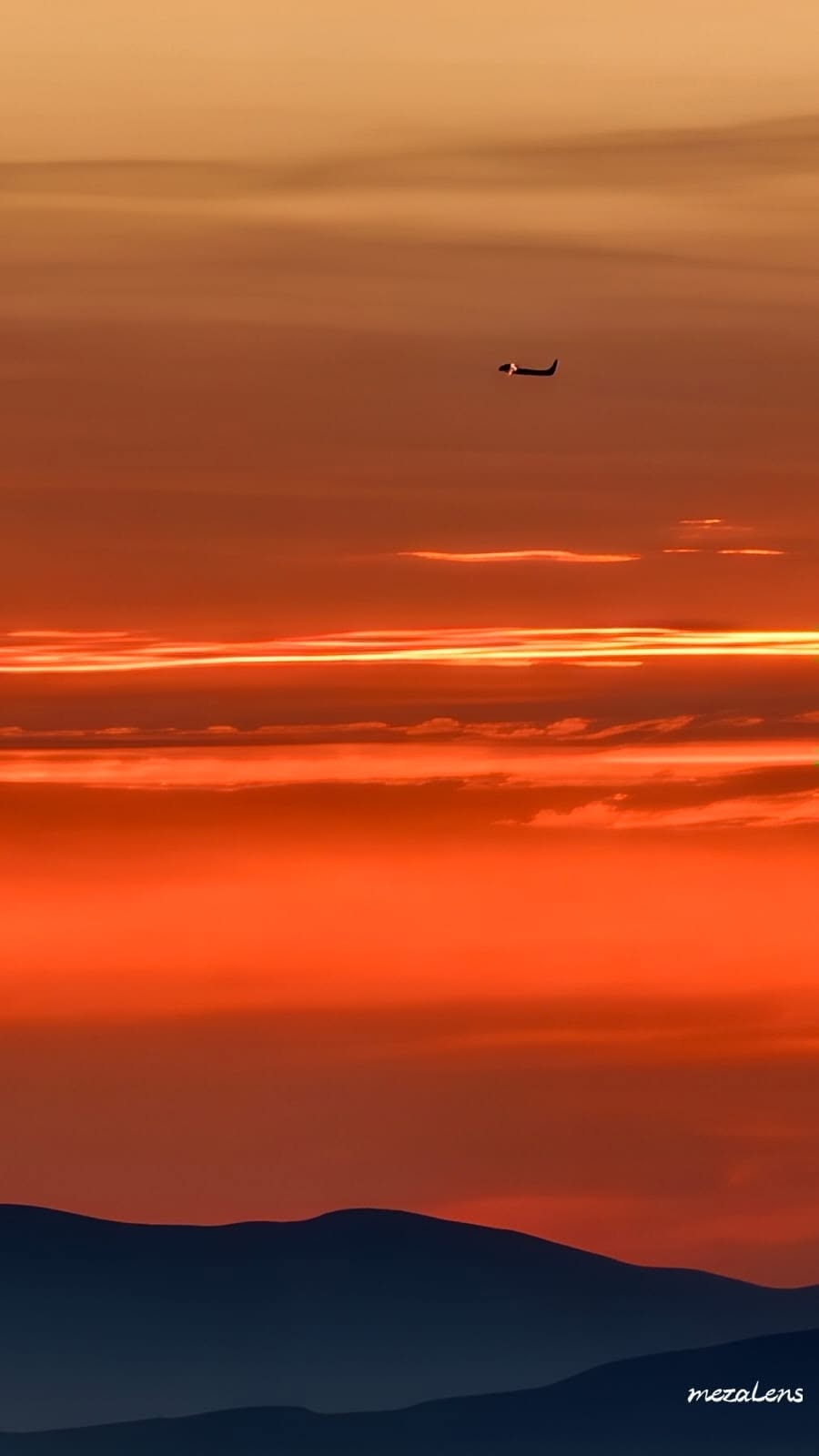 Puede ser una imagen de crepúsculo, horizonte y naturaleza